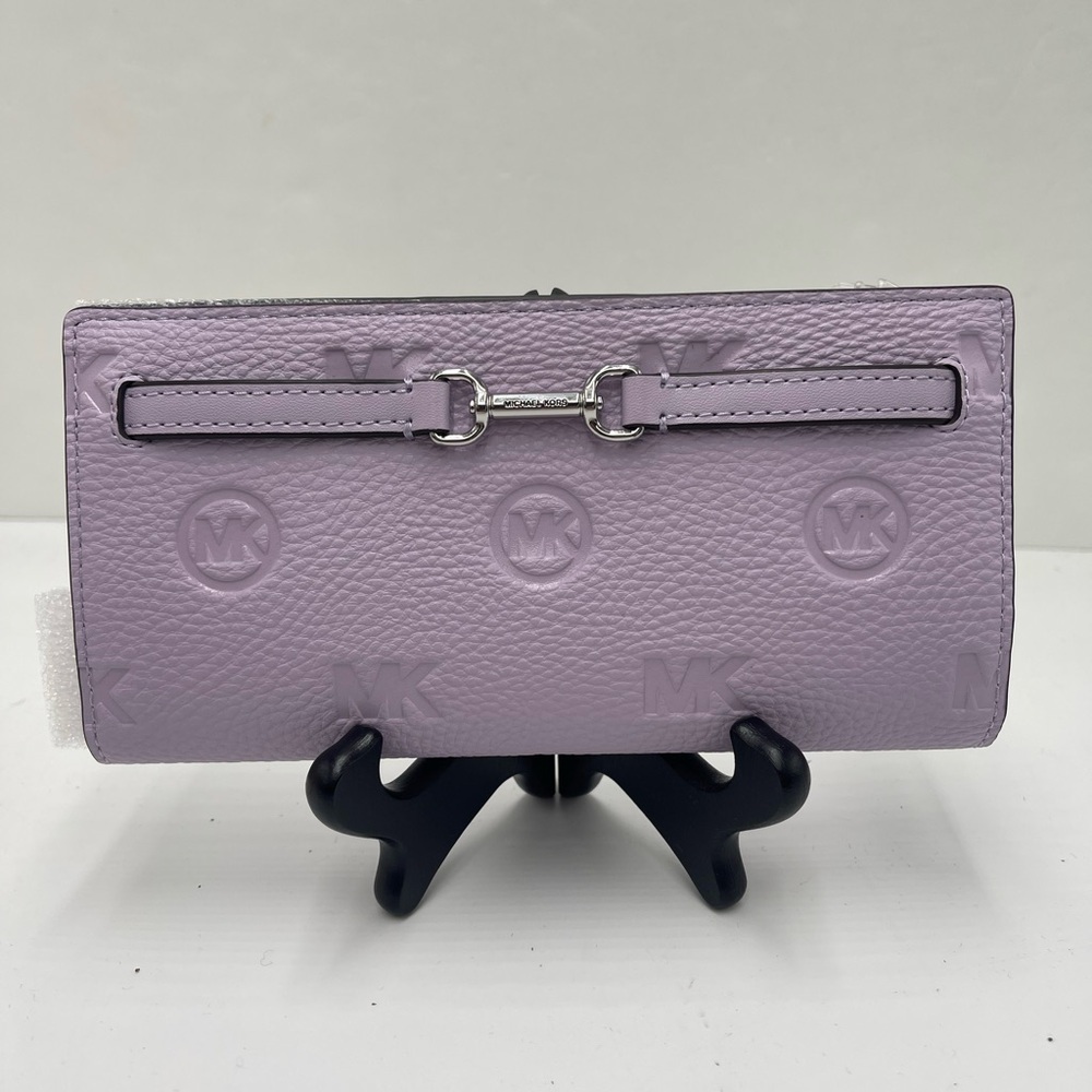 MICHAEL KORS Carson Large Logo Debossed Snap Wallet
Light Quartz 
NWT - Picture 4 of 16